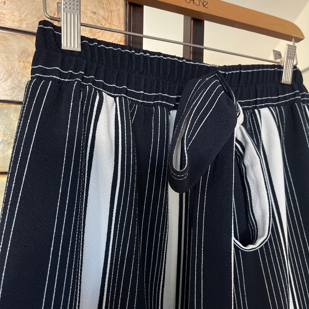 Pants - Picture 2 of 6